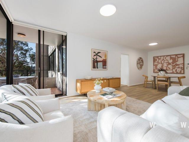 North Facing Corner Apartment with Leafy Bay Views