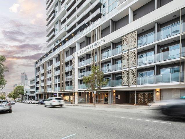 NORTH FACING CORNER APARTMENT WITH PERTH CITY SKYLINE VIEWS
