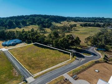 North facing Corner Block in Prestigious NSW Southern Highlands Estate