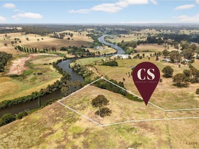 North Facing Acreage with Breathtaking Outlooks