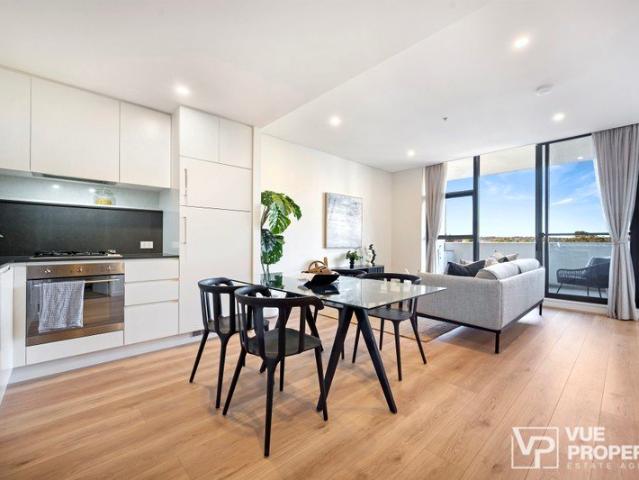 North Facing Apartment of Exceptional Convenience with an Oversized Multipurpose Room