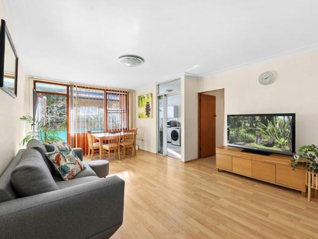 North Facing Apartment In A Highly Convenient Setting