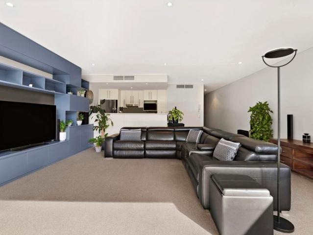 North facing apartment in lifestyle setting