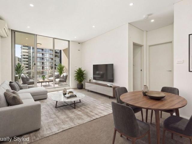North Facing Apartment in the Heart of Mascot