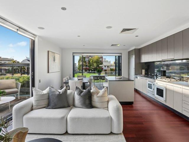 North Facing Apartment With Green Views In The Heart of Paddington