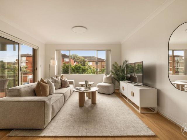 North facing Apartment with Leafy Outlook in Boutique Block