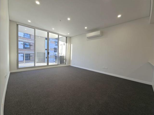North Facing Apartment With Study Area