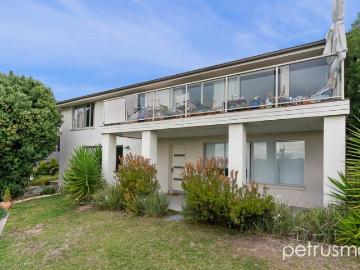 North Facing Apartment with Sweeping Derwent Views