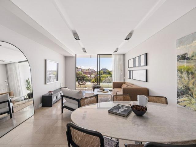 North facing BKH designed penthouse with long treetop views