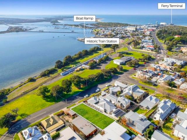 North Facing Block 601m2 With Stunning Bay Outlook and Approved Plans