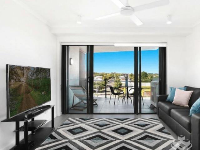 North Facing Bright Airy & Fabulous