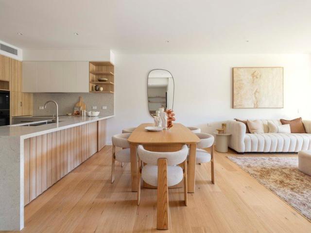 North Facing Golf Course Views 2 Beds & Designated Study