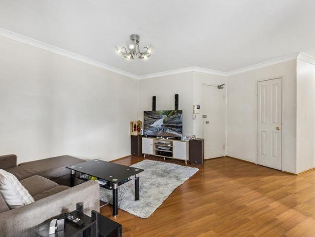 North Facing Double Brick Apartment In Hurstville: Lift Access, Lock Up Garage, Walk To Train, Westfield Shops, Cafes, Restaurants, Schools & Medical