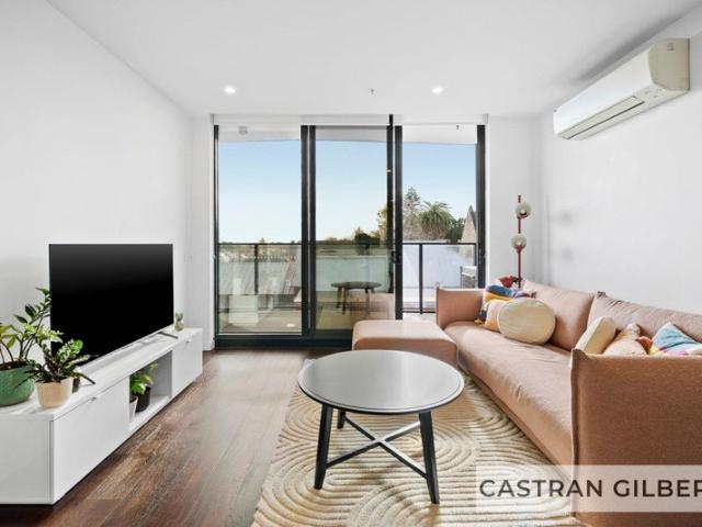 North Facing Designer Apartment in Prime Location