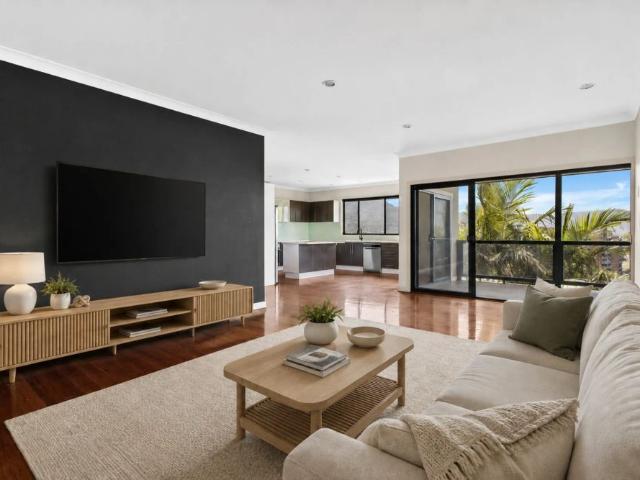 North facing designer haven with panoramic views