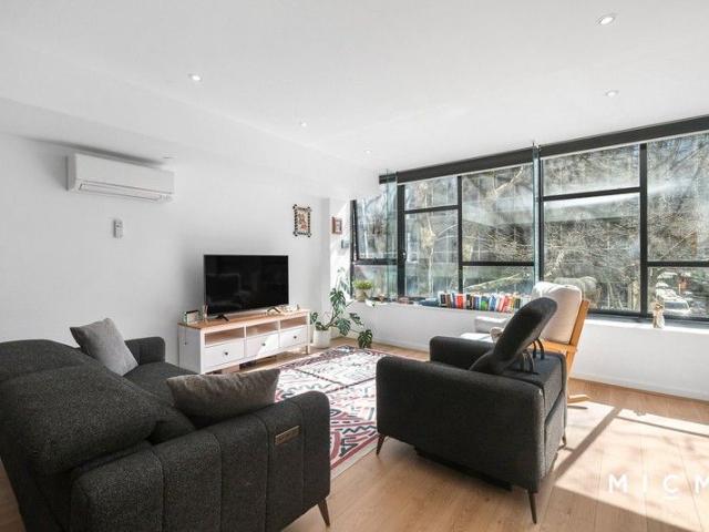 North Facing Entertainer in the Heart of the City