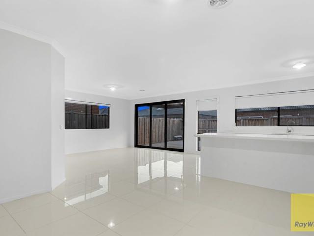 North Facing Elegance for the Modern Family!