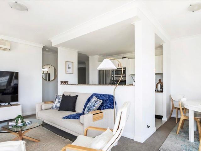 North facing executive lakeside apartment Furnished or unfurnished options available