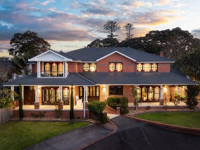 North Facing Executive Retreat on Half an Acre with Ocean Views & Dual Living Potential