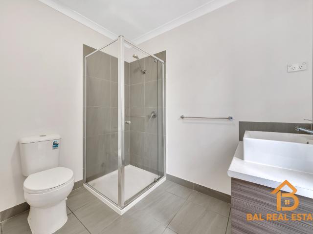 North Facing Family Gem on 448sqm Space, Style & Comfort in Kurunjang!