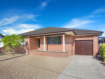 North Facing Family Haven in a Prime Location