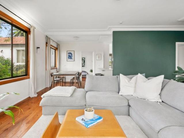 North facing family home on quiet leafy street