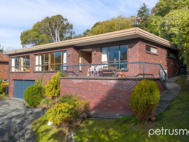 North Facing Family Home with Water Views on the Prestigious Nelson Road Bends