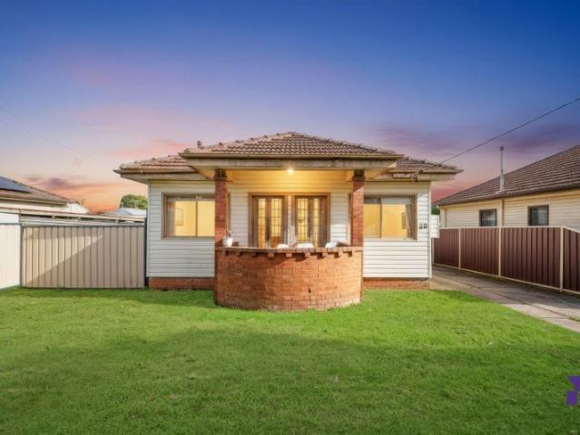 North facing family home with duplex site potential STCA