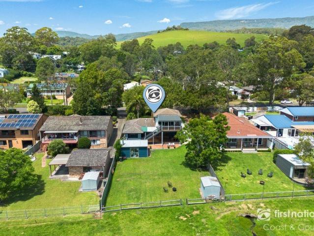 Expansive Family Home with Farmland Views and Dual Living Potential