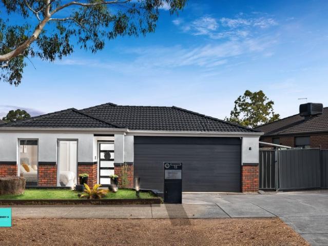 North Facing Family Living with Space to Entertain