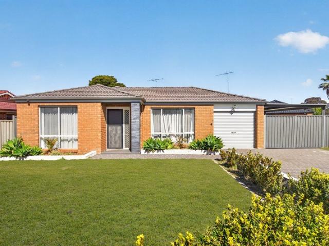North Facing Family Living in a Peaceful Cul de Sac