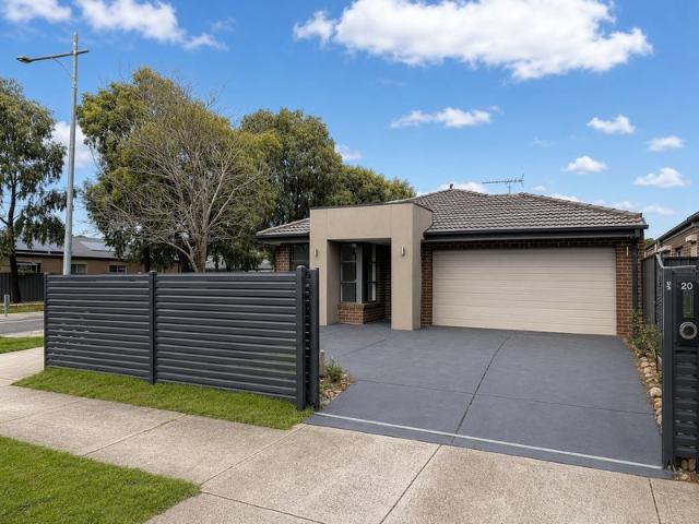 North Facing Family Living in Sought After Allura