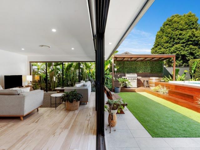North Facing Family Retreat in Oxley Cove with Separate Studio | Boat Parking