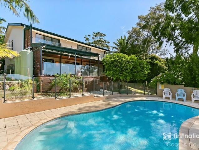North Facing Family Sanctuary with Pool, Privacy and Leafy Outlook