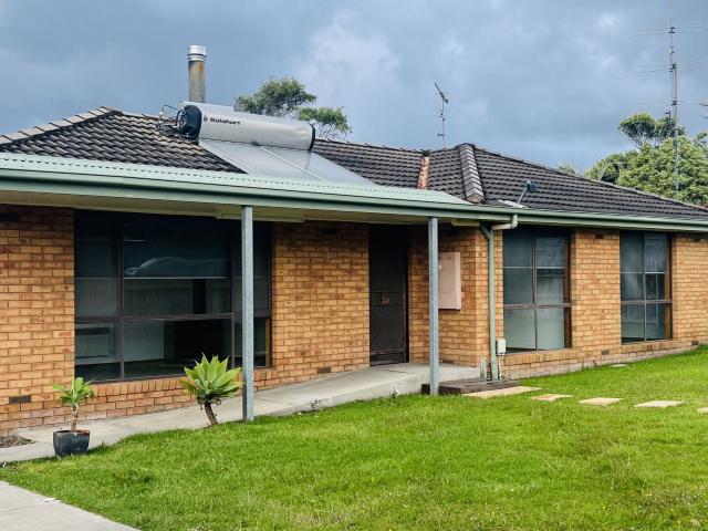 NORTH FACING HOME IN A FANTASTIC LOCATION 1/21 Pengilley Avenue Apollo Bay VIC