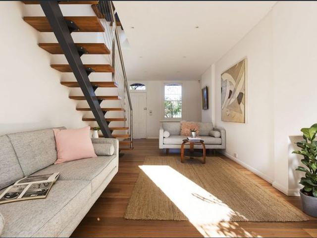 North facing indoor/outdoor terrace on Carriageworks doorstep