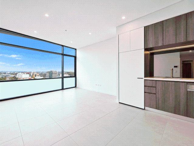 North Facing One Bed Plus One Study Apartment