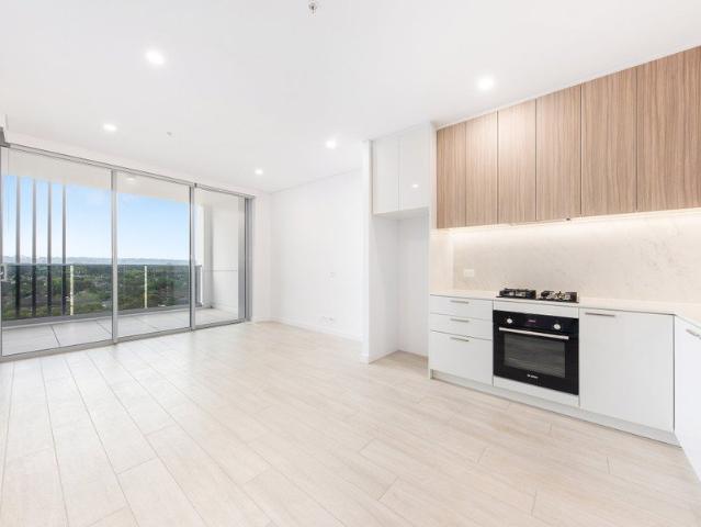North Facing One Bedroom+MPR apartment with space and spectacular views