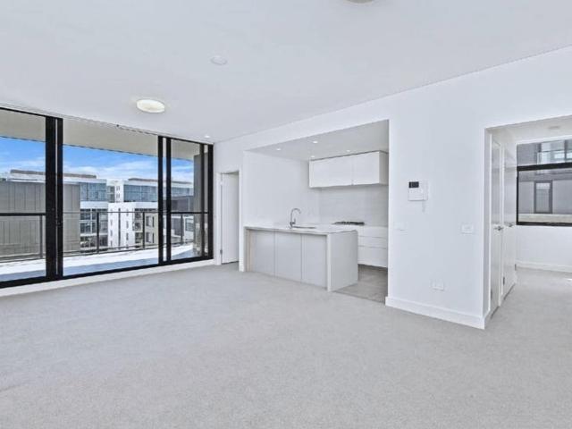 North Facing | Open Plan | Large Balcony | Study