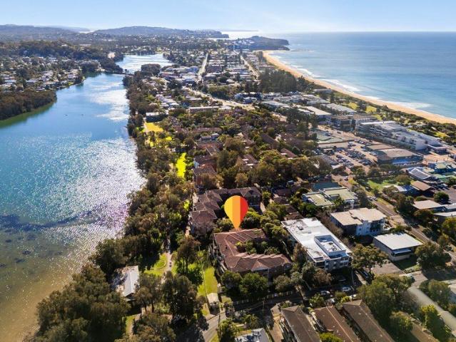 North Facing Oversized Lakeside Apartment
