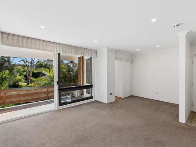 North Facing Lakeside Living