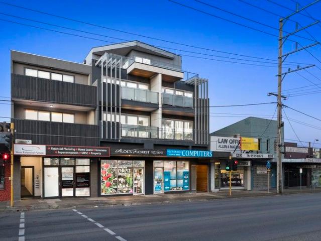 North Facing Living in a Premier Location