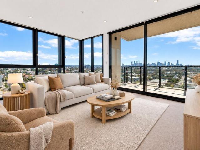 North Facing Living in the Heart of Coorparoo