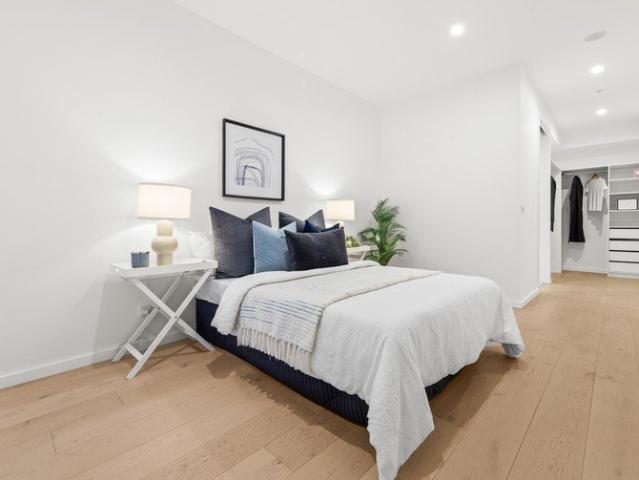 North Facing Living, Walk to Blackburn Station & Shops Lifestyle at Its Best