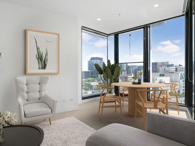 North Facing Luxe in Premier Carlton Location