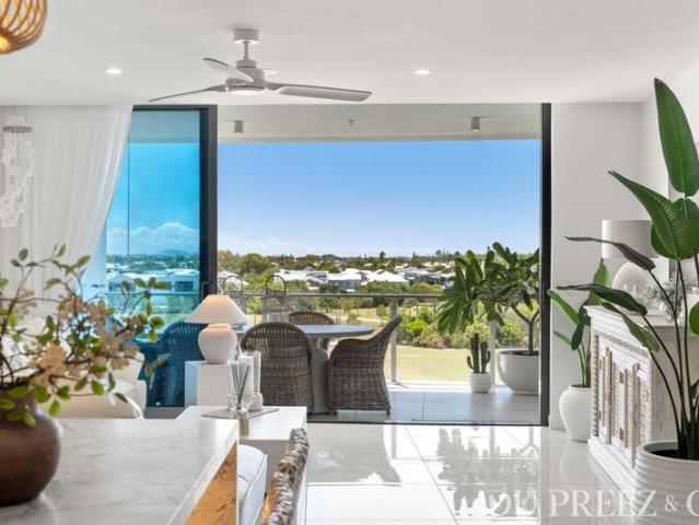 North Facing Luxury. Beachside Brilliance