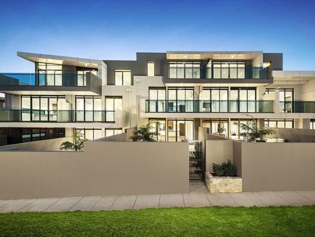 North Facing Luxury in Caulfield North's Golden Mile