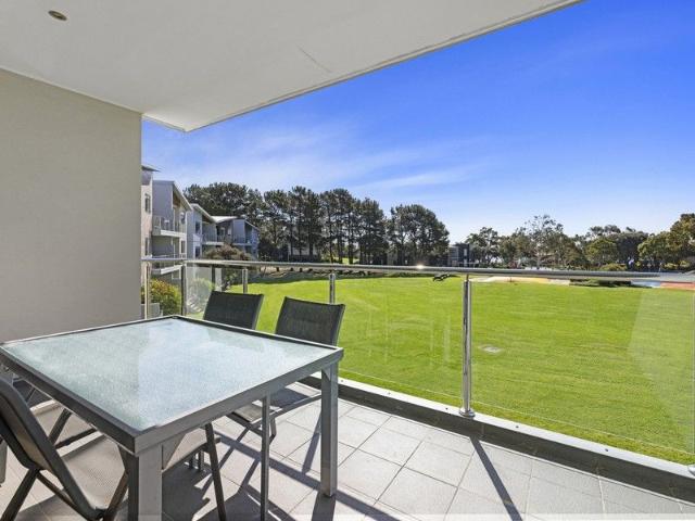 North Facing Luxury with Sweeping Bay Views
