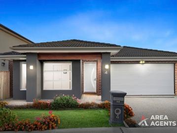 North Facing Modern Family Living with Strong Future Growth!