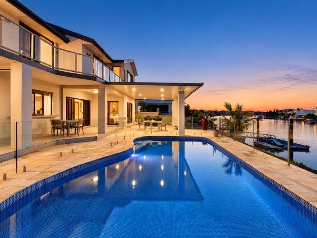 North Facing Main River Living on a Grand Scale